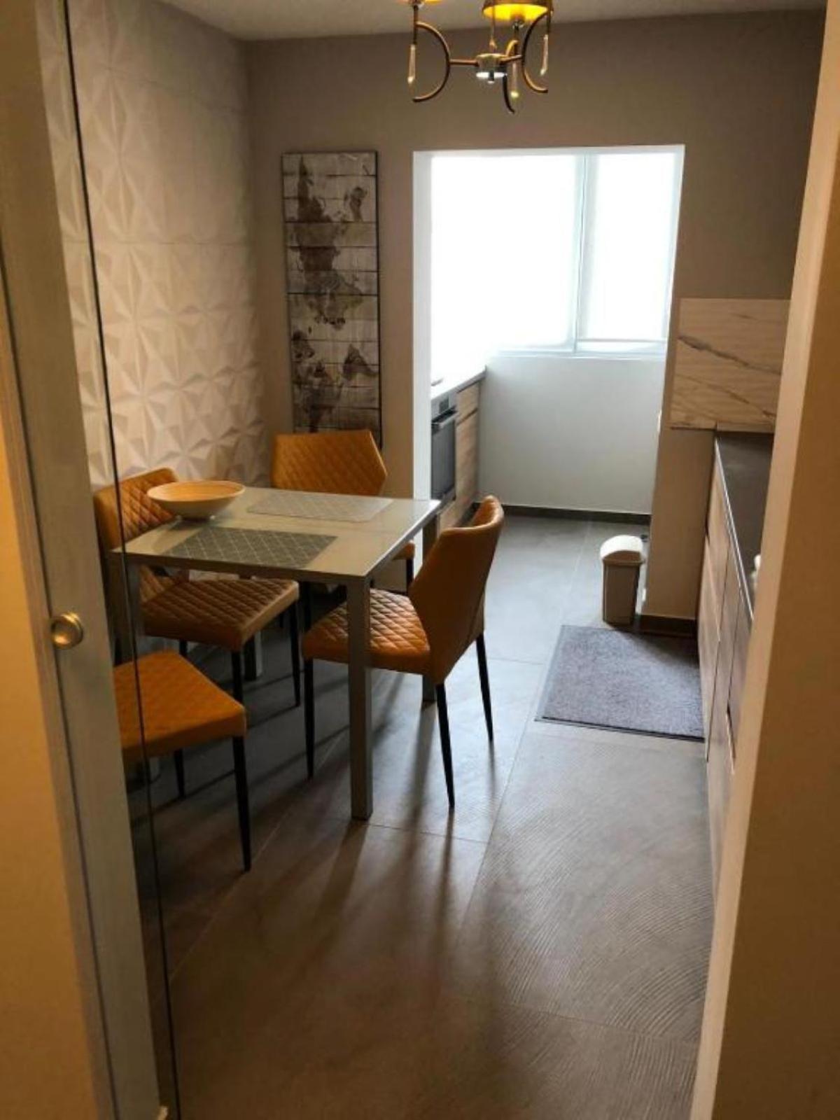 Page1 Ultracentral Apartament Targoviste Extérieur photo